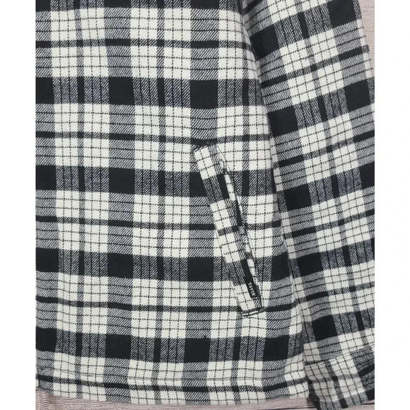 Tavik Flannel Full Zip Shacket Men's Size Large Black White Plaid Pockets - Picture 5 of 6